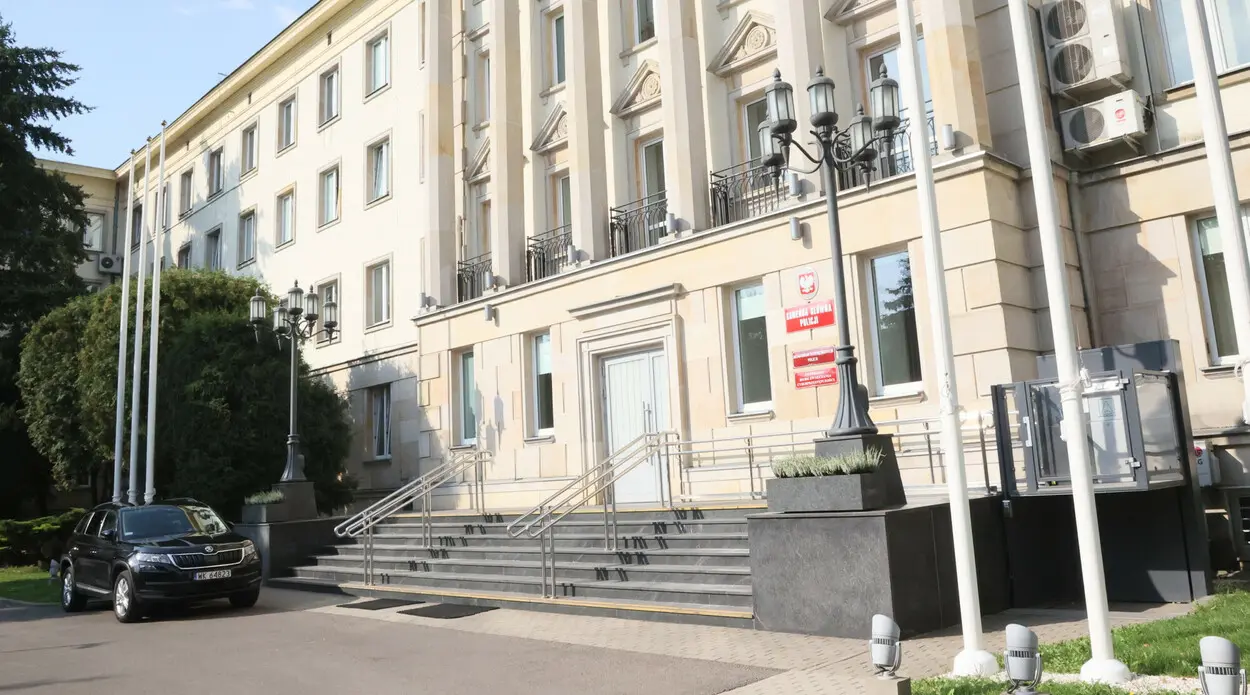 Grupo criminal organizado desmantelado en Łódź. Engañaron a la gente a un club go-go y les robaron dinero