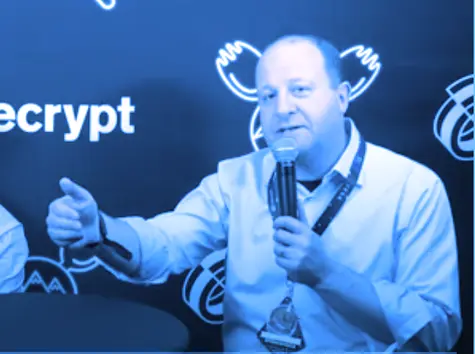 Gobernador de Colorado Bromea Con Descentralizar la Presidencia de Estados Unidos