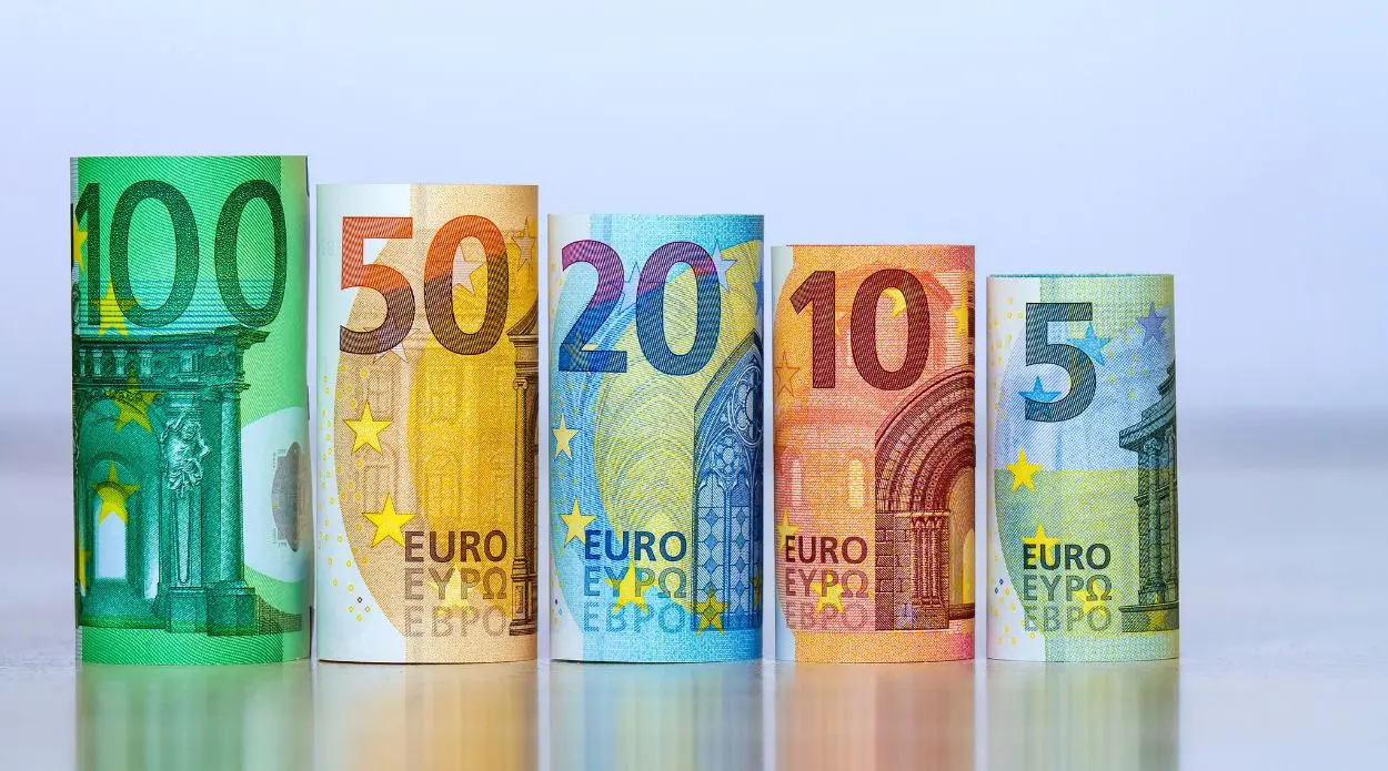Will the euro rate break 4.30 PLN? Bold forecasts for USD/PLN and EUR/PLN in Q2