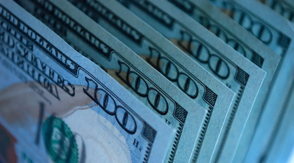 Pressure on the zloty will ease! Forecast for the euro EUR/PLN, dollar USD/PLN and franc CHF/PLN