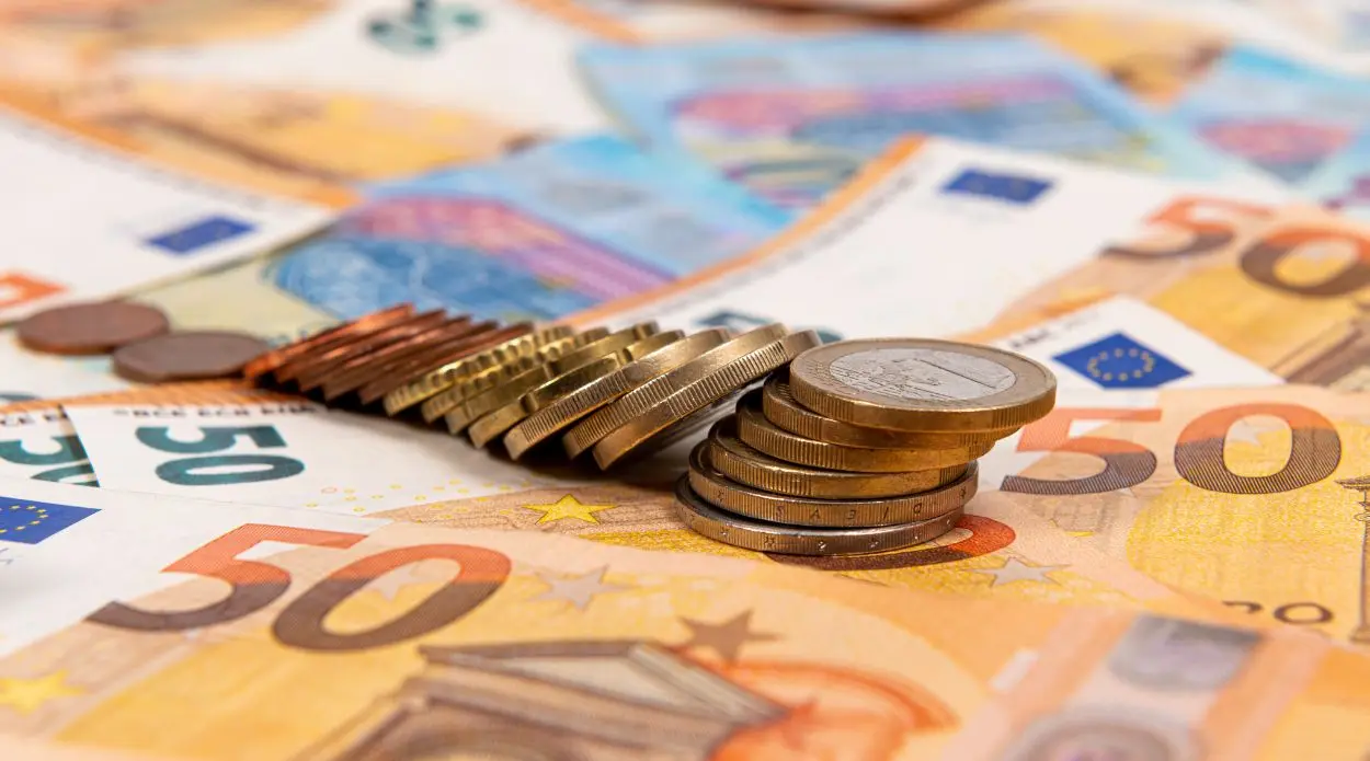 Euro EUR/PLN rate around 4.27 PLN. What are the chances for the current week?