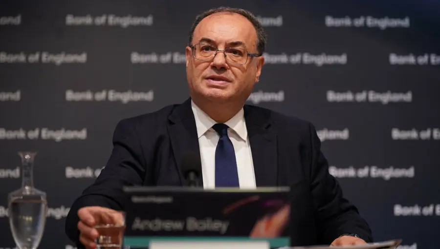 El tipo de cambio del libra responde a la reunión del Banco de Inglaterra! GBP/PLN, EUR/GBP y GBP/USD esperan la decisión judicial del BoE