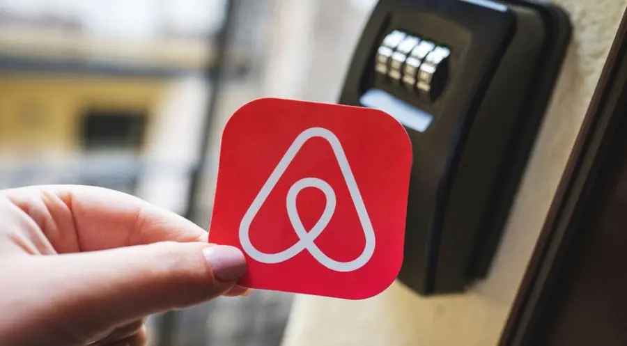 Las acciones Airbnb han experimentado un repunte constante en los últimos trimestres, a medida que la demanda de viajes se ha recuperado de la pandemia del Covid-19 | FXMAG