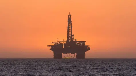 Oil rebounds, gold tries to form a range| FXMAG.COM