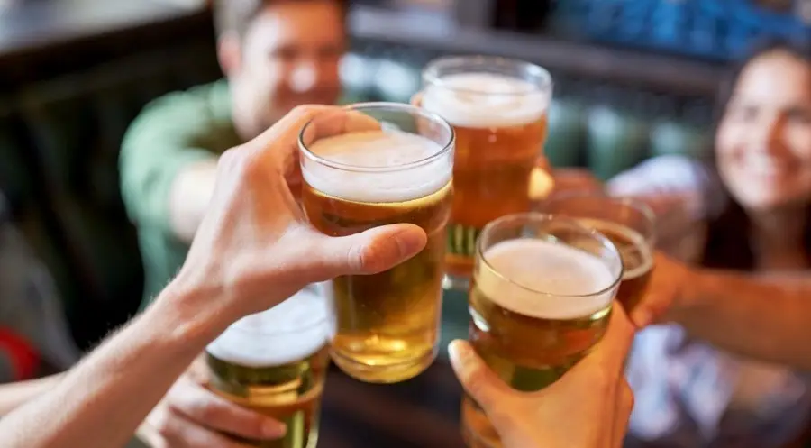 Tendencia al alza: ¿Están los precios de la cerveza fuera de control? Impacto en las grandes cerveceras y mercado de materias primas | FXMAG