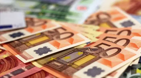 The EUR/USD Pair Has A Potential For Bearish Drop| FXMAG.COM