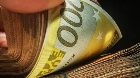 The EUR/USD Pair Is Moving Down In A Sluggish Manner| FXMAG.COM