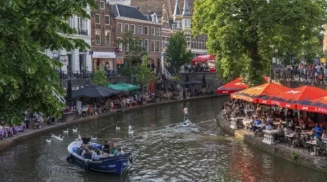 Eurozone PMI Signals Modest Growth Amid Trade Uncertainty and Mixed Data