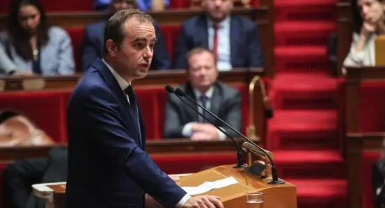 France’s Social Security Budget Passes by Narrow Margin, Raising Fiscal Risks for 2026