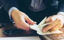 A second wave of liquidation of long positions hit the crypto world on Monday afternoon. Total capitalisation rolled back to $1.53 trillion at the low point against $1.66 trillion on Saturday| FXMAG.COM