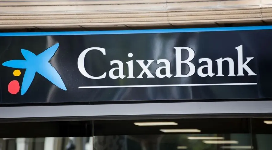 Acciones de CaixaBank hoy. ¿En qué punto abrirán sesión las cotizaciones de CaixaBank el lunes (+0,08%, 3,674 euros)? | FXMAG