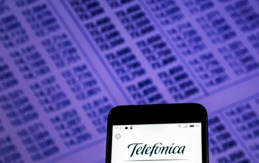 Acciones Santander (+2,75%), Telefónica (+1,82%), Inditex (-0,18%); Ibex 35 avanza más de 1% impulsado por datos suaves del IPC en EEUU | FXMAG