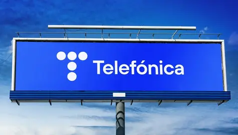 Acciones Telefónica (+0,82%), Naturgy (+0,62%) e Iberdrola (+0,57%) lideran ganancias mientras Inditex capta atención en el mercado | FXMAG