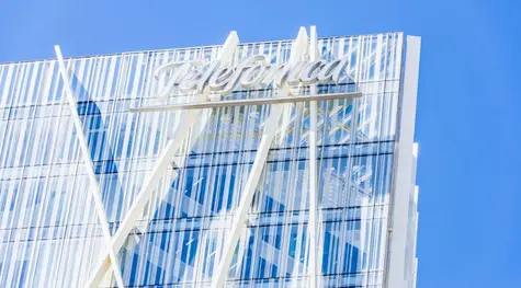 Acciones Telefónica Bolsa en la lupa... ¿Indicio de que las grandes empresas españolas están en venta? | FXMAG