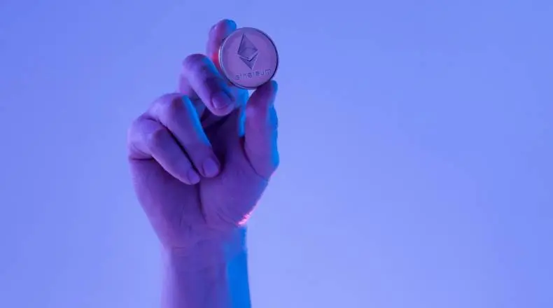 Among digital assets, Solana was one of the top losers, falling by almost 50% as FTX CEO's Alameda Research held loads of tokens | FXMAG.COM