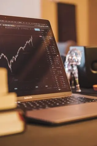 Analizando el gráfico del NASDAQ nos preguntamos, ¿Habrá alguna corrección en el NASDAQ, en el corto o mediano plazo?, todo parece indicar que no