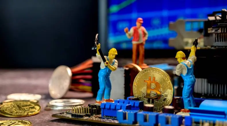BTC Miners Send Largest Bitcoin Transfer to Exchanges in 5 Years; SEC's Impact on Market Watched
