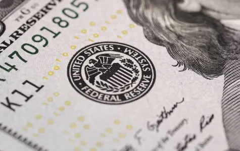 Calendario económico: Empleo australiano supera previsiones y EEUU mantiene alerta inflacionaria; foco en solicitudes de desempleo y sector manufacturero | FXMAG