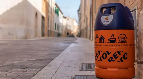 Cambio inesperado en la cotización Repsol (14.72 euros, +0.44%), ¿cómo afectan las subidas al Ibex 35? | FXMAG