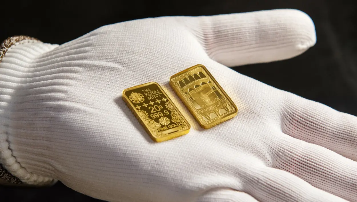 Gold price before the next crash? XAU/USD hasn't done it in 13 years. Here's what the forecasts say
