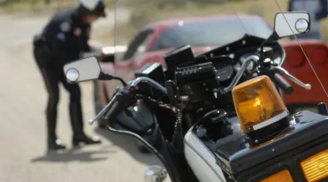 ¿Cómo saber si tengo multas pendientes? ¿Cuáles son las consecuencias de no pagar una multa de tráfico a tiempo? ¿Existen descuentos o planes de pago para las multas de tráfico? ¿Cómo reclamar una multa? | FXMAG