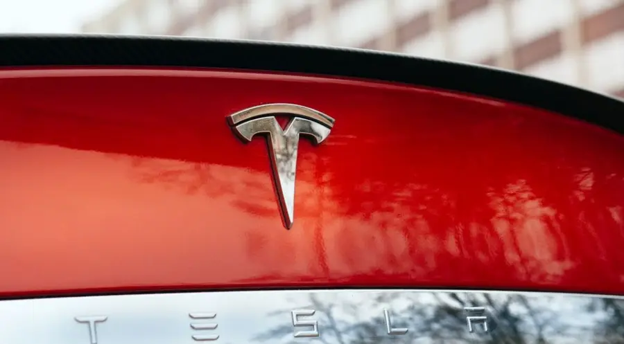 ¡Conflicto en el mundo del streaming! Caídas en las acciones Tesla y las acciones Twitter mientras la Reserva Federal se muestra moderada | FXMAG