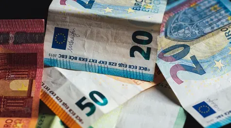 ¿Cuánto pagaremos actualmente por un euro? ¡Caída en el cambio del euro al franco! Dólar se hizo más fuerte también. El cambio de euro a libra sin grandes cambios. | FXMAG