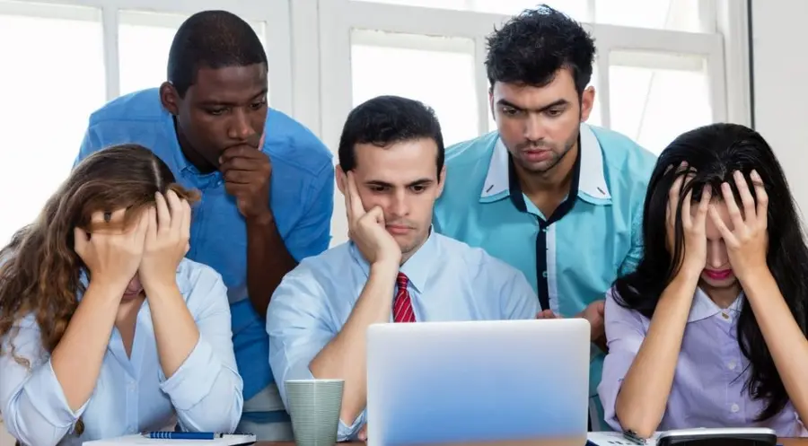 DAX 40: Acciones de Commerzbank (11,05 euros, -1,65%), Siemens (15,45 euros, -1,56%) y Allianz (210 euros, -0,85%) en negativo. Mejor tener cuidado con ellas esta semana | FXMAG