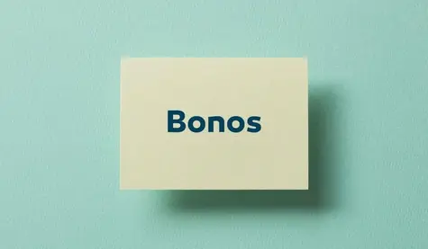 Desenmascarando la rebaja de calificación de bonos del Tesoro de EE. UU.: Análisis de Fitch Ratings y comparativa con la histórica rebaja de S&P en 2011 | FXMAG