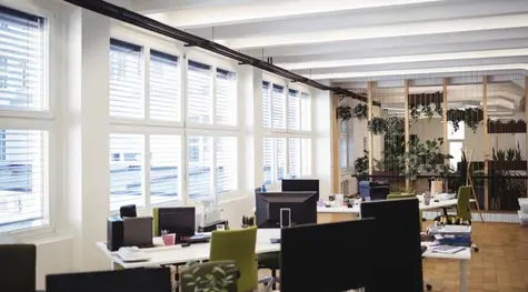 El ascenso y caída de las acciones WeWork: de una valoración de 47 mil millones de dólares (USD) a un declive del 98% en dos años | FXMAG