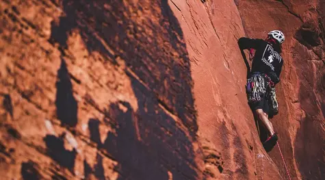 ¡El dólar sube fuertemente frente al franco suizo (USDCHF)! Al mismo tiempo, el euro y la libra esterlina pierden energía (EURUSD, GBPUSD)… | FXMAG