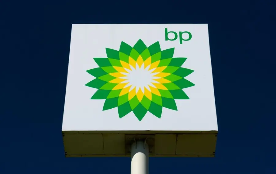 Expertos alertan sobre inestabilidad en el liderazgo de BP: tercera renuncia de CEO en dos décadas enciende alarmas sobre gobernanza y relación con accionistas | FXMAG