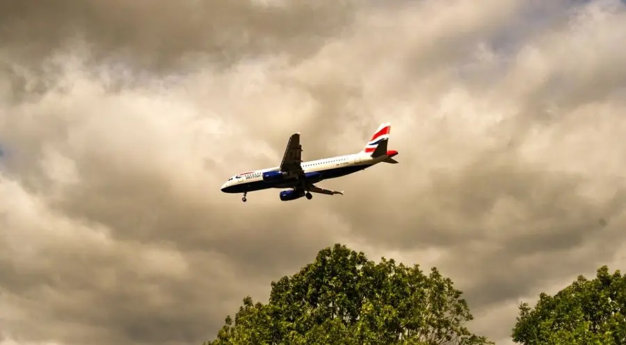 Fuerte machaque de la cotización Solaria en el índice Ibex 35 (13.75 euros) frente a la cotización IAG Bolsa que se ha desmoronado del todo (1.7 euros, 0.56%) | FXMAG