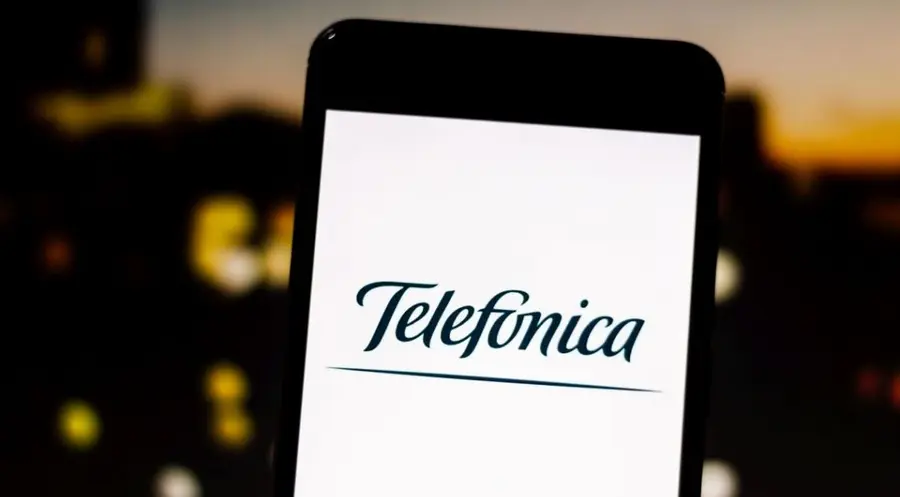 ¡Hemos visto las acciones Telefónica por los suelos! Apenas 3.58 euros por acción... Telefónica enfrentando desafíos en sus acciones y revolucionando la lucha contra la desinformación | FXMAG