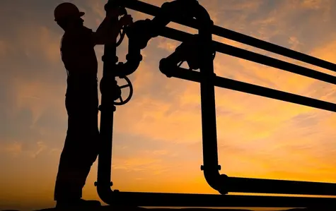 Interrupciones en suministro australiano elevan precios de gas natural a máximos de junio: Europa enfrenta creciente dependencia de GNL pese a reservas casi llenas | FXMAG