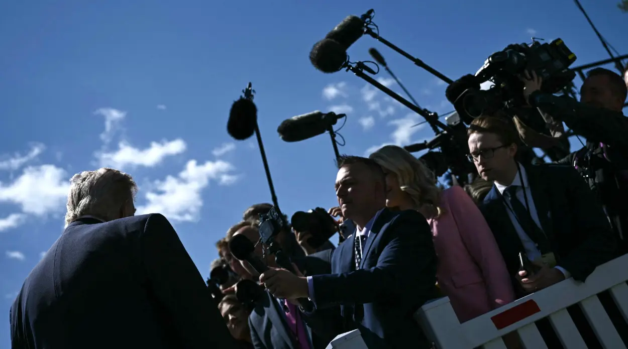 Dollar rate fell by 20 cents. Trump strikes again at NATO and Greenland. What next for the euro?