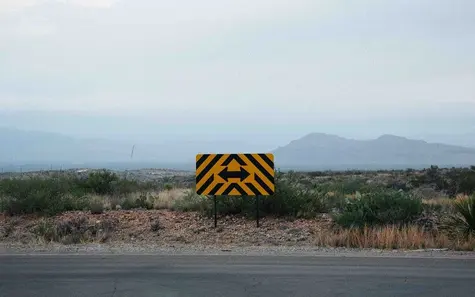 La incertidumbre en Wall Street. El Dow Jones y el S&P 500 caen, el Nasdaq cierra con una ligera subida | FXMAG