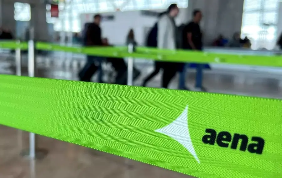 Las acciones Aena sufren fuertes caídas en bolsa, con pérdidas del 0.83% y reducciones de hasta 1.20 euros en un solo día. ¿Qué futuro le espera a esta empresa del índice Ibex 35? | FXMAG