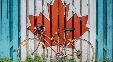 Loonie: alcanzando los 1.3995 luego que el BoC recortara las tasas | FXMAG