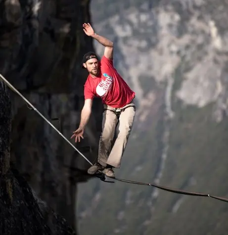 Los mercados en busca en equilibrio. El euro y la libra suben frente al dólar, el cambio USDCHF está perdiendo fuerza | FXMAG