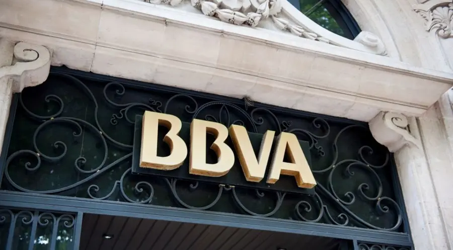 ¡Malas noticias para el inversor! Acciones BBVA en terreno inestable (-0.99%) con las acciones Santander Bolsa en caída libre (-0.8%), mientras los valores se desploman (3.53 euros) | FXMAG