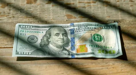 ¡Nuevas caídas en el cambio del dólar al franco suizo! Mientras tanto, la libra y el euro están subiendo frente al dólar. ¿Qué está pasando con el cambio GBPEUR? | FXMAG