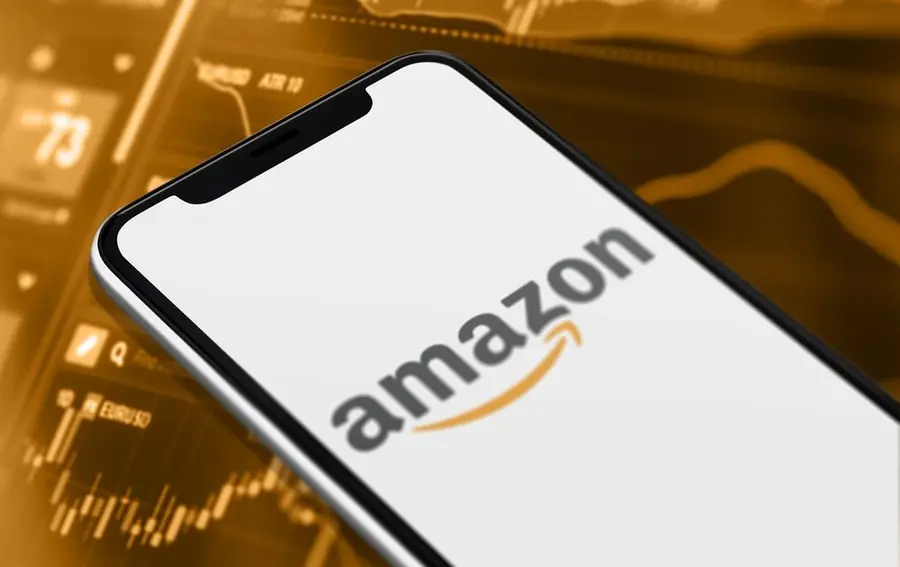 Preapertura de Mercado Wall Street: Acciones Amazon (+8.3%) y Booking Holdings (+7.9%) Ascienden; Apple (-4.8%) Resbala Tras Reportes Trimestrales ¡Acciones a observar hoy! | FXMAG