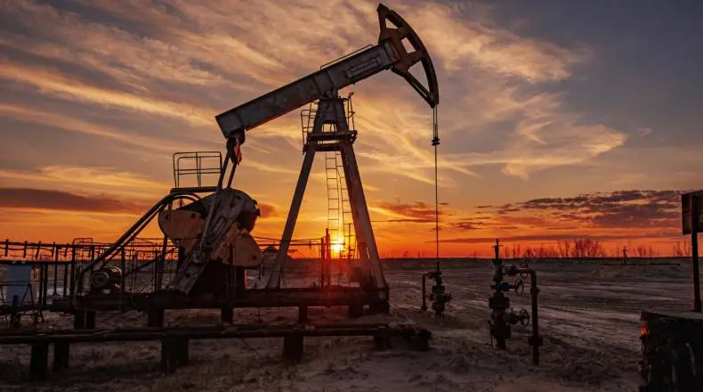 Prices Of Brent Crude Oil And Silver Fall As The US Dollar Strengthening, Corn Prices Face Downward Price Pressure. | FXMAG.COM