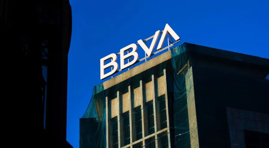 ¡Saltan las alarmas de las acciones BBVA (-3.07%)! Mínimos anuales invaden la cotización Amadeus de hoy (56.2 euros, -2.23%) | FXMAG