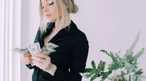 Trazando el límite: ¿Cómo el 'muro de las preocupaciones' define el futuro del mercado según Ben Laidler de eToro? | FXMAG