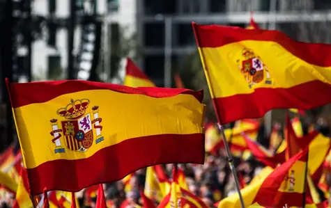 ¡Vienen buenos momentos para el Ibex 35! Caixabank en la cumbre!! ¿Qué dicen los inversores del Banco Santander y Cellnex? | FXMAG