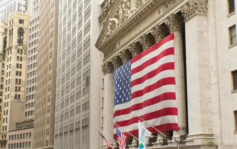 Wall Street reacciona ante los resultados trimestrales: Nvidia brilla (+2,57%), Snowflake supera expectativas pero retrocede 1,65%, y Boeing desciende un 3,64% por problemas en el 737 | FXMAG