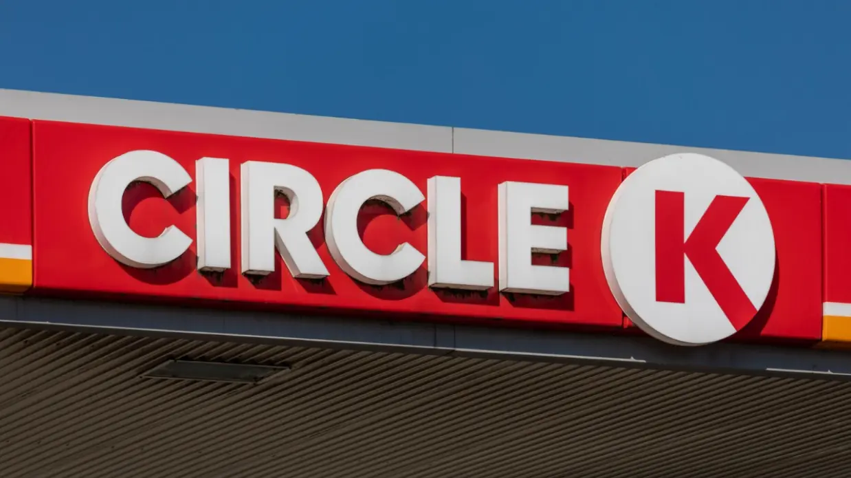 Grandes corporaciones inflaron artificialmente los precios de los combustibles usando IA. Se reveló la conspiración, los gigantes escucharon las acusaciones