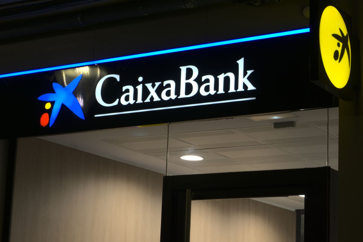 Poco progreso en el Ibex 35; mira cuánto cotiza Sabadell, Santander Bolsa, BBVA y las acciones Caixa Bank